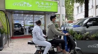 中国で中東向け車輸出が急増、流ちょうな会話の商談に遭遇