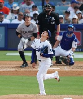 山本４失点で４敗目、大谷無安打　鈴木は連続試合安打１１で止まる