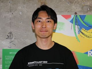 【ひと・交差点】辻本店の井上翔太さん　日本酒の魅力伝えたい