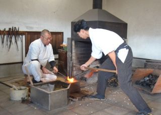 刀鍛冶ら研さん誓い打初式　瀬戸内 備前おさふね刀剣の里