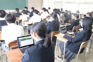 全国学力テスト　岡山では３・２万人挑む