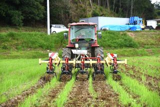 【岐路に立つコメ】第４部新農法①節水型乾田直播　田植え省略、代かき不要