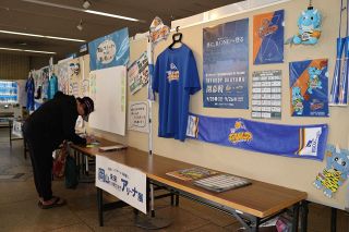岡山市役所で新アリーナパネル展　トップスポーツ選手来場も
