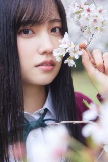 櫻坂46“四期生”勝又春、撮り下ろし写真＆手書きプロフィール公開　名前を絡めてメッセージ