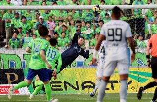 ファジ 佐藤の先制弾守れずドロー　Ｊ１昇格１年目 １１位で折り返し