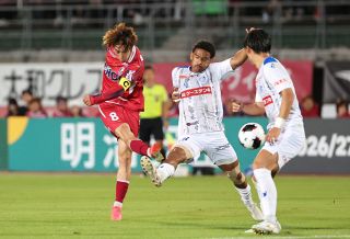 ファジアーノ江坂が２ゴール　ホームで水戸に完勝　連敗３で止める