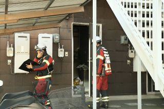 岡山・北区 アパートの一室焼く　焼け跡から女性の遺体、住人か