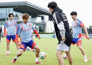 サッカーＷ杯 １５日初戦オランダ戦へ　日本、非公開で調整