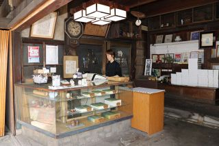 【ロケ地探訪＠備中魅力再発見】⑭藤戸饅頭本店（倉敷市藤戸町藤戸）など　映画「ＡＬＷＡＹＳ　三丁目の夕日」　昭和の下町の舞台に
