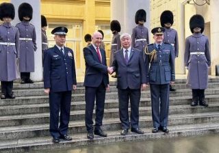 自衛隊が英空母打撃群を防護へ　中谷防衛相、戦闘機開発で連携