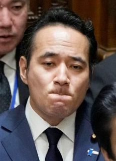 首相、農相続投の是非「考える」　答弁変化、野党は辞任圧力強める