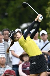 女子ゴルフ、安田祐香ら４人首位　宮里藍サントリー第１日