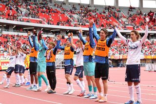 ファジアーノしぶとく２連勝 PK戦で２位名古屋下す