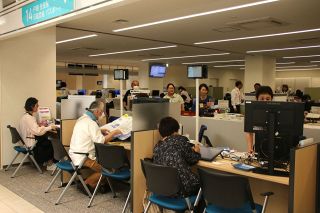 玉野市役所新庁舎が開庁　「書かない窓口」運用スタート　