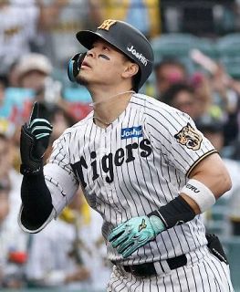 神７―５巨（２日）　佐藤が一発含む４安打