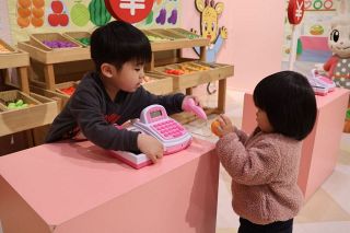 しまじろうと遊びながら学ぼう　おもちゃ王国に知育体験ブース