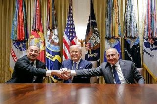 ＶＩＶＡＮＴ重要ロケ国アゼルバイジャンと宿敵アルメニアの和平、トランプ氏「唯一の功績」に早くも暗雲？　アジアとヨーロッパの狭間で敵対国をつなぐ回廊…市民に渦巻く不信、戦闘続くイランもすぐ隣に