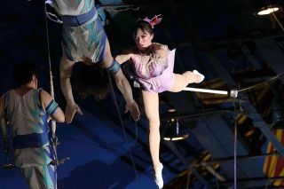 【夢の舞台へ　サーカスの若者たち】（２）坂本麗安さん（２５）　亡き兄への思い胸に