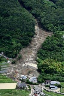 台風７、８号列島に接近、大雨　山口で土砂崩れ、男性が死亡