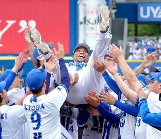 ＤｅＮＡのビシエドが現役引退　１８年首位打者、シーズン途中で