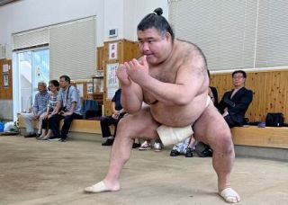 ３６歳の高安が上位戦へ意欲　幕内最年長