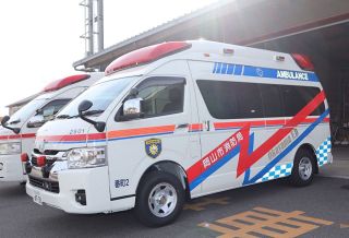 救急車新デザイン配色鮮やか　岡山市消防局が事故抑止狙い導入