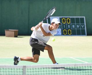テニス男子シングルスの稗田（関西）準優勝　全国高校総体