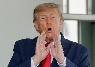 海峡通過の対価要求、事実上撤回　トランプ大統領、ＳＮＳで