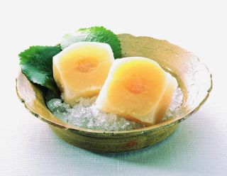 菓子原料の桃を自社栽培　源吉兆庵が植樹、３０年夏に初収穫へ