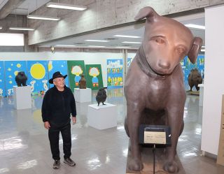 ジャンボ犬像作者の作品展　倉敷市立美術館 ２９日まで 店主企画
