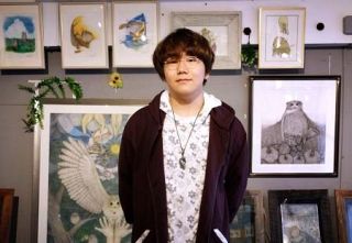 １８歳画家「描くことで生きている」　聴覚過敏に不登校、自傷行為も