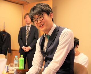 堂々の打ち回し　岡山出身・佐田七段、碁聖戦で初陣飾る