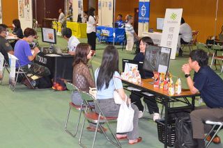 ４８事業所が魅力アピール　津山市で「県北就活フェア」