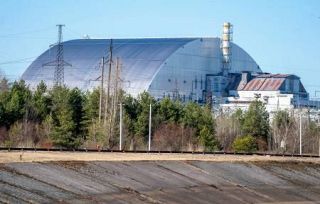 【チョルノービリ原発】完全廃炉に「１００年」　ロ攻撃で長期化も