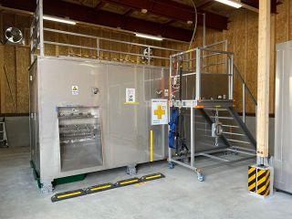 北海道でハンターの負担軽減　津山で製造の有害鳥獣処理装置