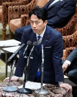 小泉氏「聖域」に口先介入強める　卵やキャベツ例に