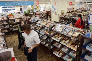 猛暑で手軽さ重視 ゼリーや総菜　岡山県内百貨店で中元商戦本格化