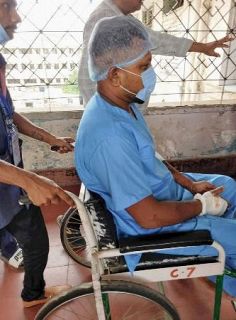 巨大な機体激突、日常が暗転　生存男性「兄はまだ…」