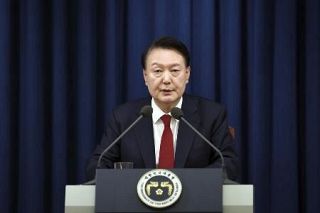 「３日午前」拘束令状執行報道も　韓国捜査当局、大統領は抵抗