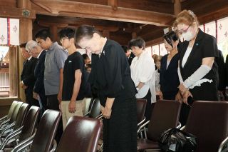 終戦の日 遺族ら祈りささげる　岡山・護国神社で祈願祭