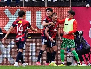 鹿島、ホームで２５戦負けなし　Ｊ１記録並ぶ、湘南は引き分け