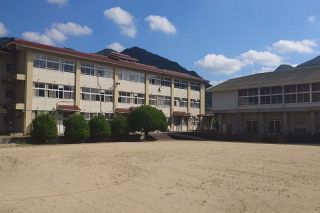 福山・旧山野中の校舎活用提案募る　民間事業者対象に市、１１月末まで