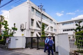 「払いのけて何発かたたいた」　東京・立川、小学校で暴行容疑男