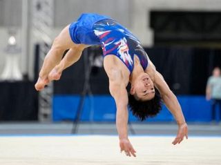 岡がＶ２に前進、橋本は２位　体操ＮＨＫ杯が開幕