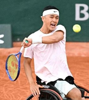 小田凱人決勝へ、上地結衣は敗退　全仏オープン車いすテニス