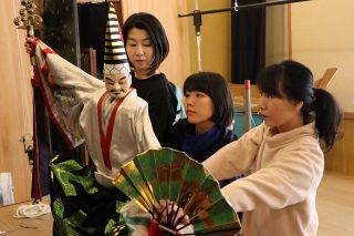 直島女文楽「継承したい」　２０日に初公演 協力隊の松村さん 