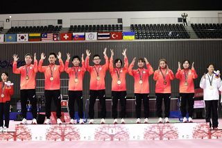 バドミントン混合団体 片山「金」サッカー女子 小森、石岡「銀」東京デフリンピックで岡山勢がメダルに貢献