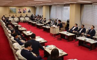 自民県議団総会 ４役配分で平行線　人事協議持ち越し