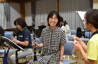 「岡山学　新天地びと　移住者が語るまちの魅力」　大森哉絵さん（赤磐市）　子育てと両立できる楽団を