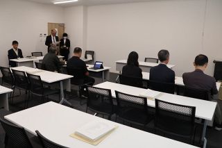 美咲町長選 現職１陣営が出席　立候補予定者説明会 町議補選は１陣営